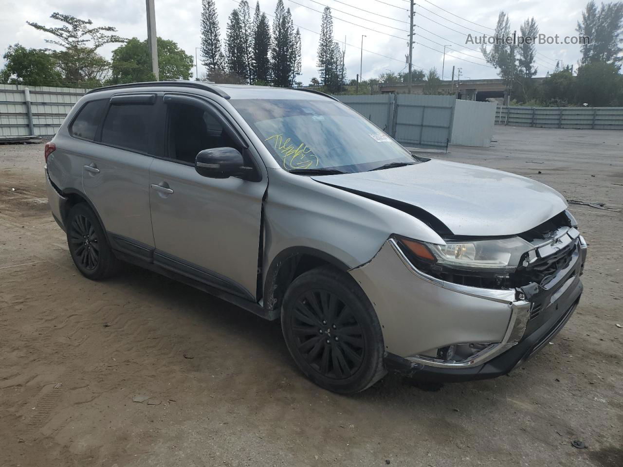 2020 Mitsubishi Outlander Se Silver vin: JA4AZ3A34LJ001813