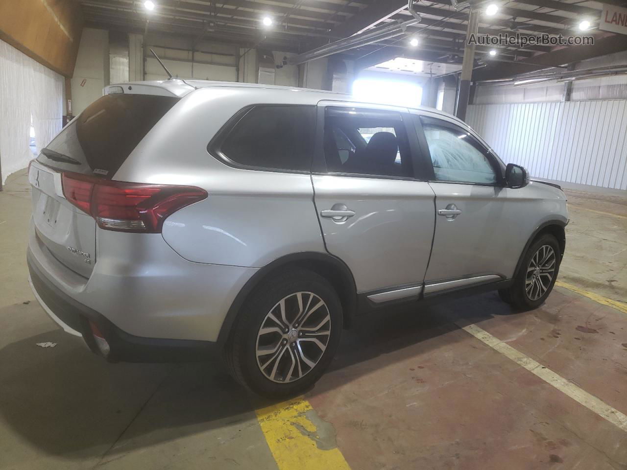 2016 Mitsubishi Outlander Se Silver vin: JA4AZ3A35GZ007482