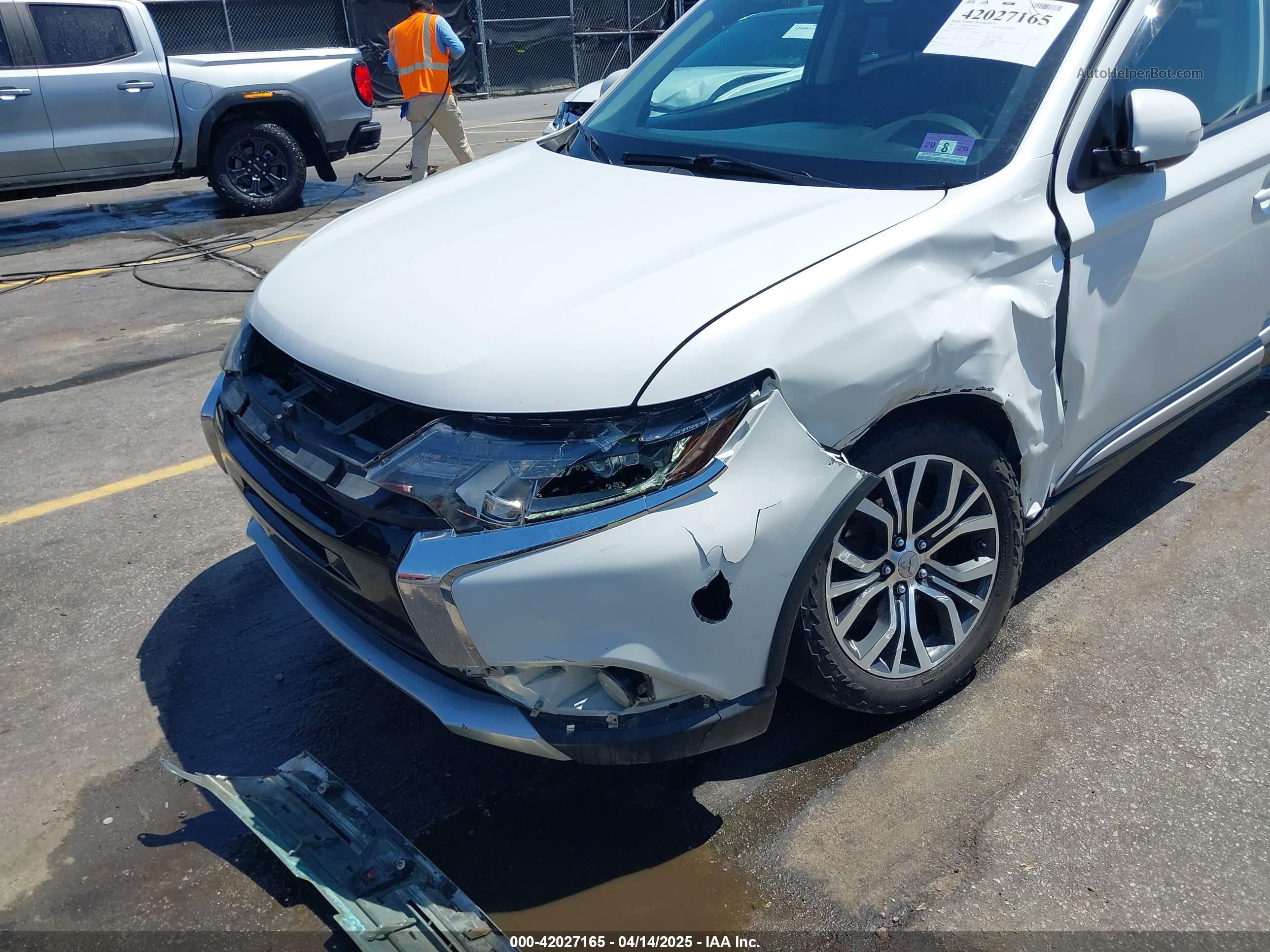 2017 Mitsubishi Outlander Se Белый vin: JA4AZ3A35HZ049510