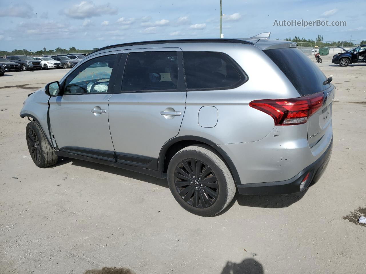 2020 Mitsubishi Outlander Se Silver vin: JA4AZ3A39LZ029298