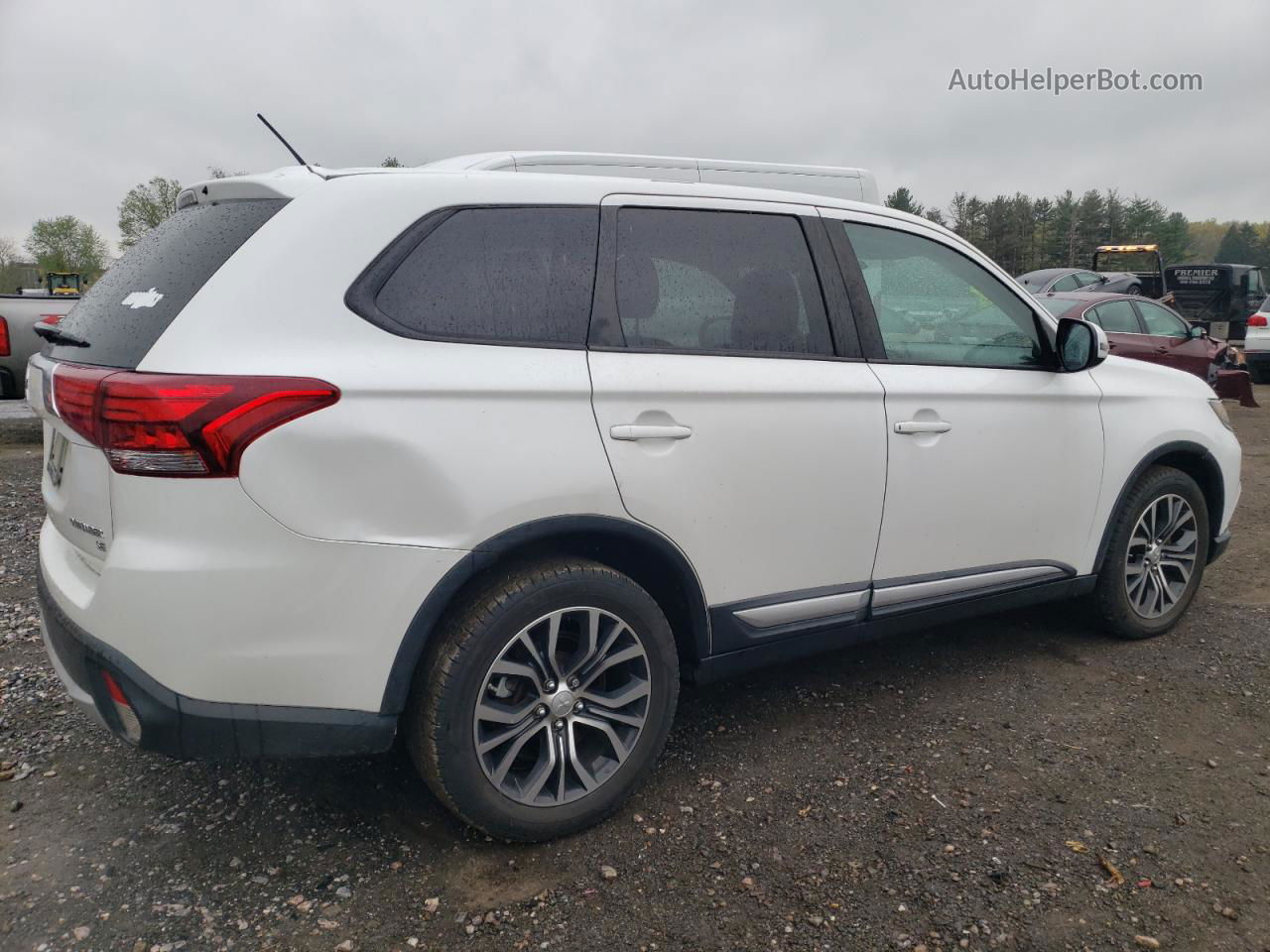 2016 Mitsubishi Outlander Se White vin: JA4AZ3A3XGZ035035