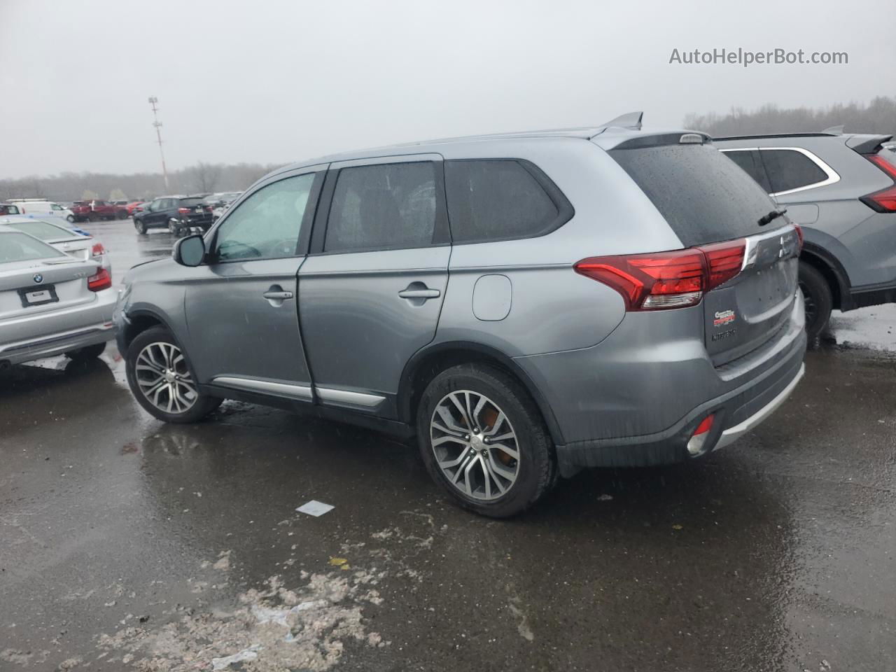 2017 Mitsubishi Outlander Se Gray vin: JA4AZ3A3XHZ017099