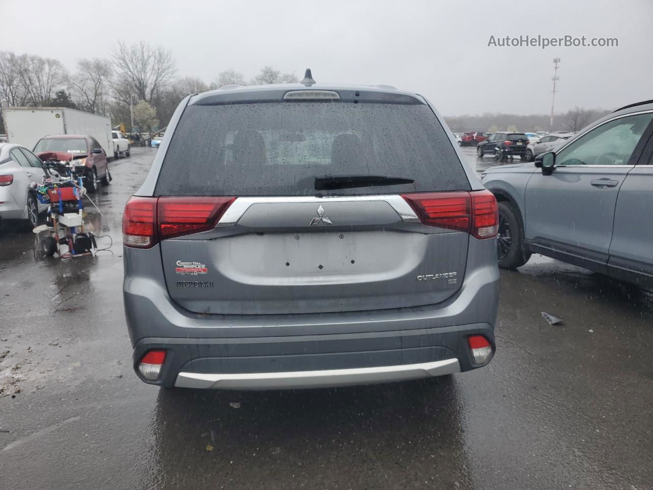 2017 Mitsubishi Outlander Se Gray vin: JA4AZ3A3XHZ017099