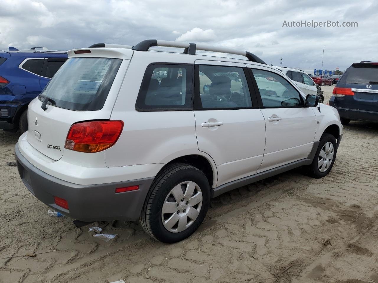 2003 Mitsubishi Outlander Ls White vin: JA4LX31G63U102402