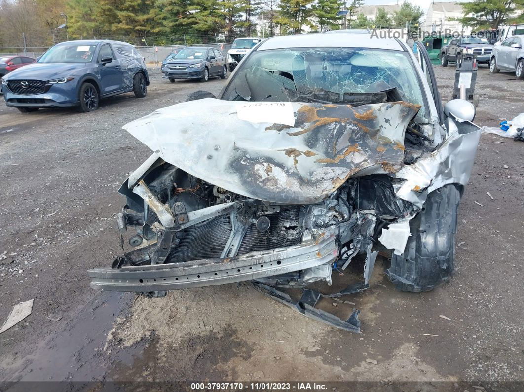 2009 Subaru Impreza 2.5i Silver vin: JF1GE61659H516056