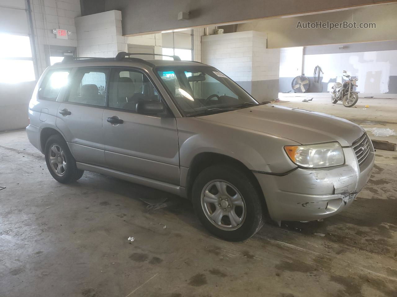 2006 Subaru Forester 2.5x Silver vin: JF1SG63656H755457