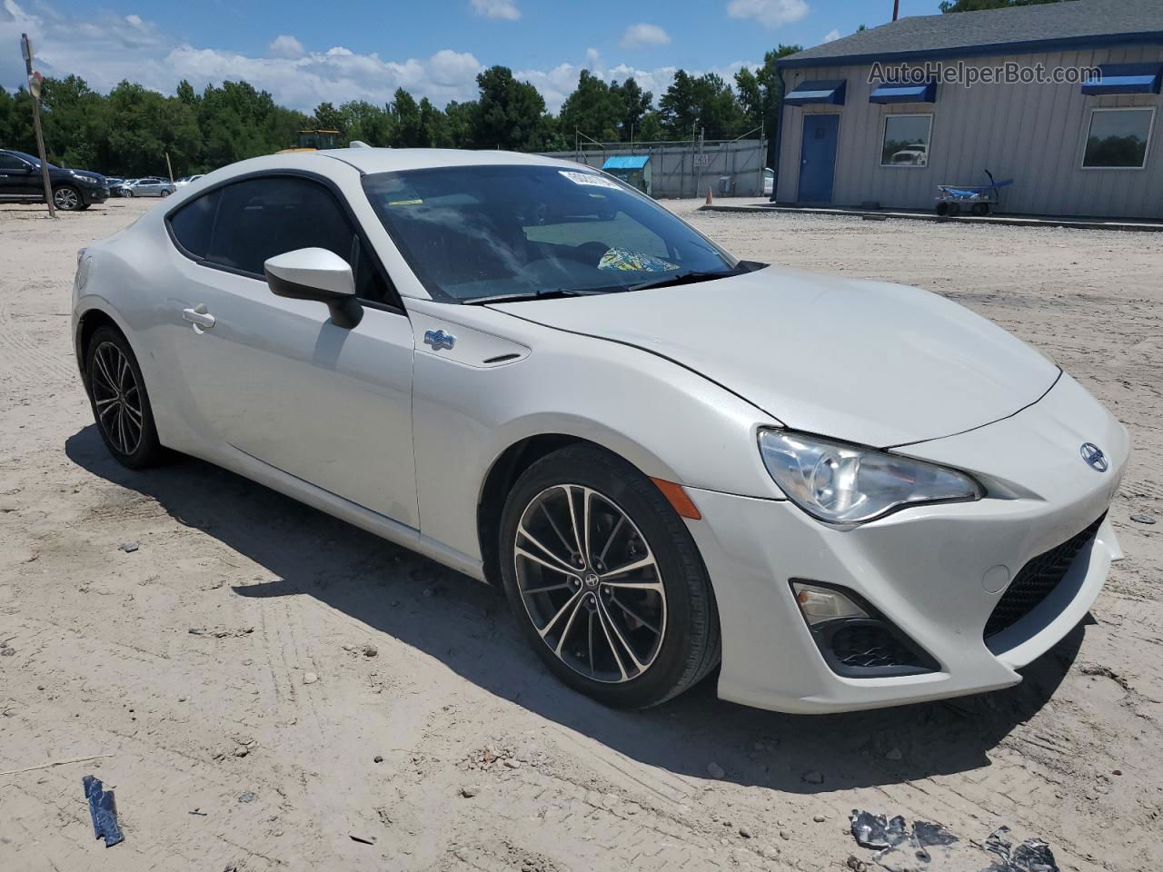 2015 Toyota Scion Fr-s  White vin: JF1ZNAA18F8712990