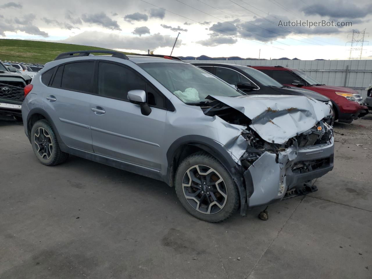 2016 Subaru Crosstrek Limited Silver vin: JF2GPALCXGH296177