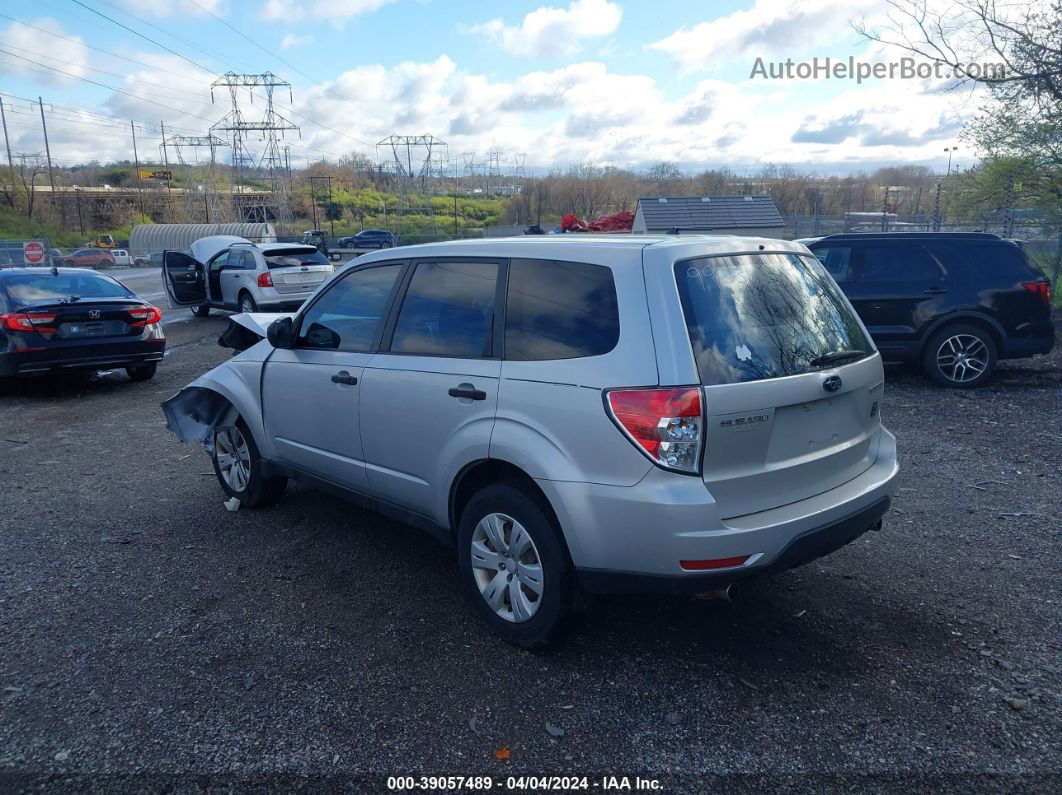 2009 Subaru Forester 2.5x Silver vin: JF2SH61609H743295