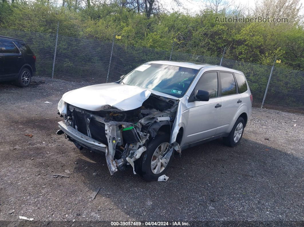 2009 Subaru Forester 2.5x Silver vin: JF2SH61609H743295