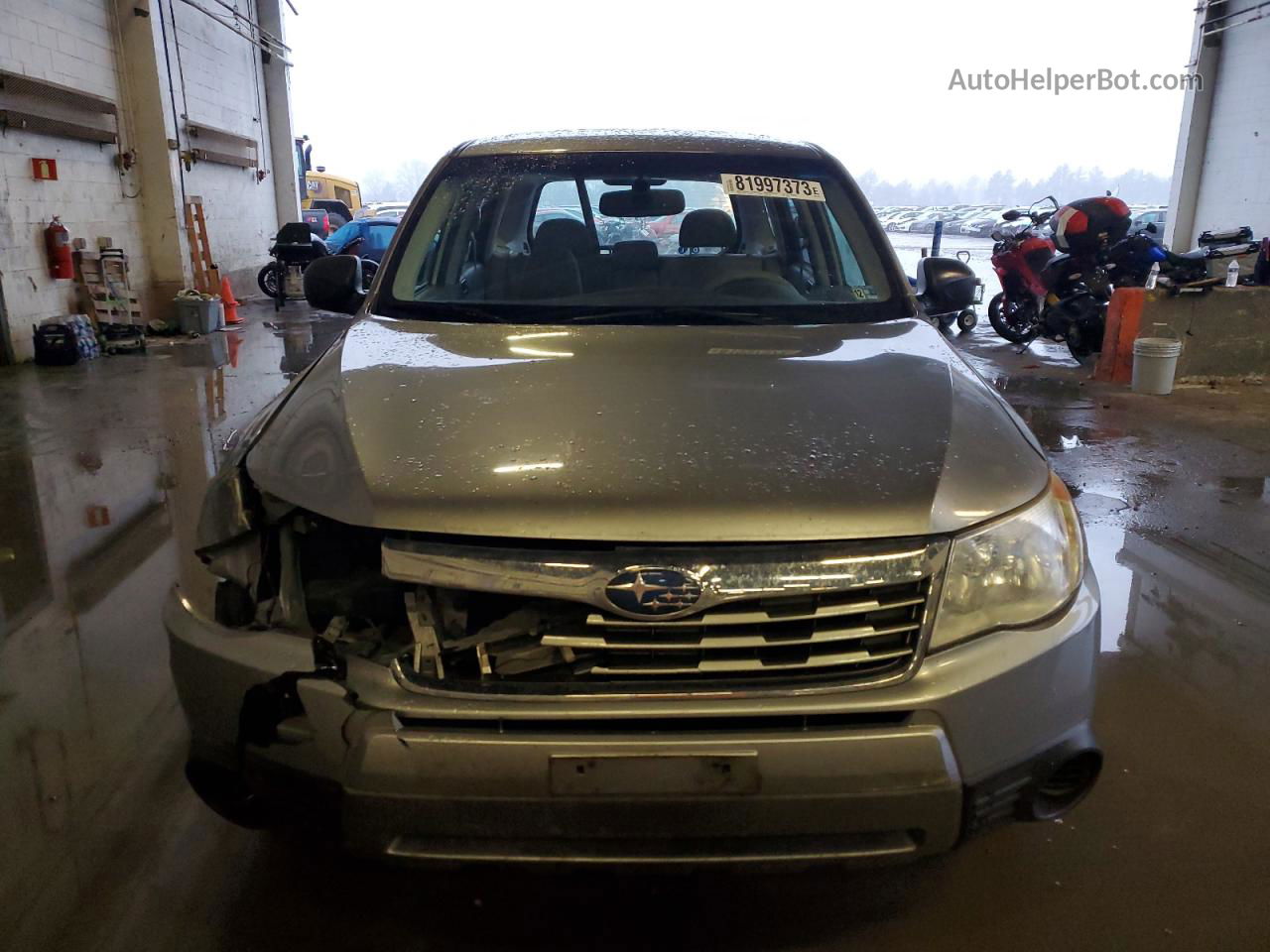 2009 Subaru Forester 2.5x Silver vin: JF2SH61619H700925