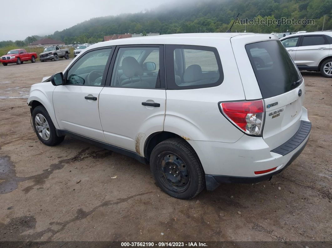 2009 Subaru Forester X White vin: JF2SH61619H756606