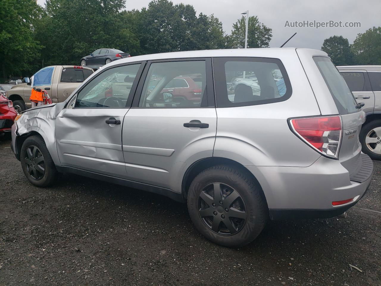 2009 Subaru Forester 2.5x Silver vin: JF2SH61629H749552