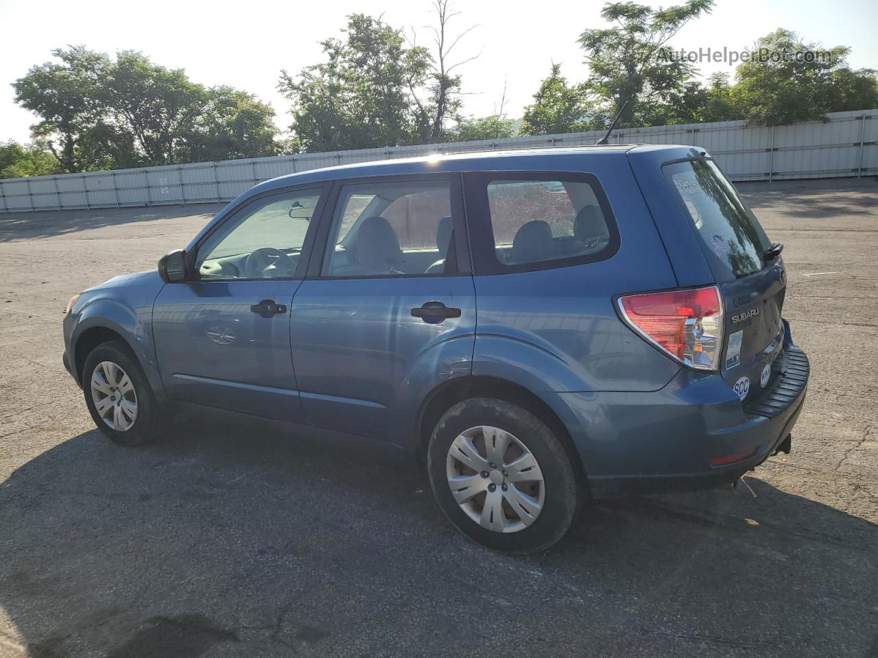 2009 Subaru Forester 2.5x Blue vin: JF2SH61639G791072