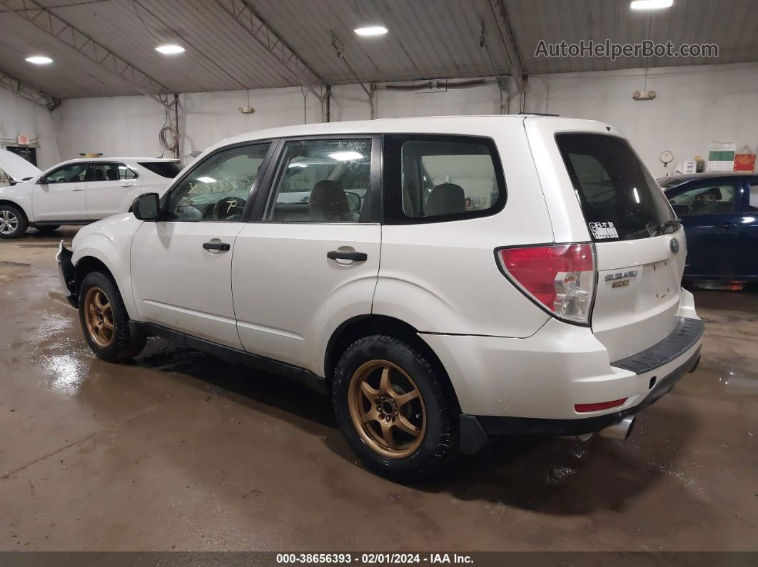 2009 Subaru Forester 2.5x White vin: JF2SH61649G733925