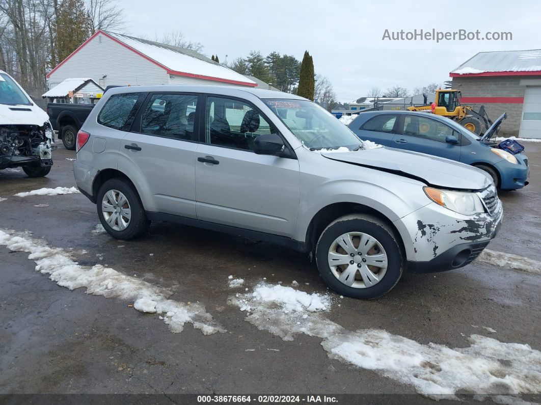 2009 Subaru Forester 2.5x Silver vin: JF2SH61649H737337