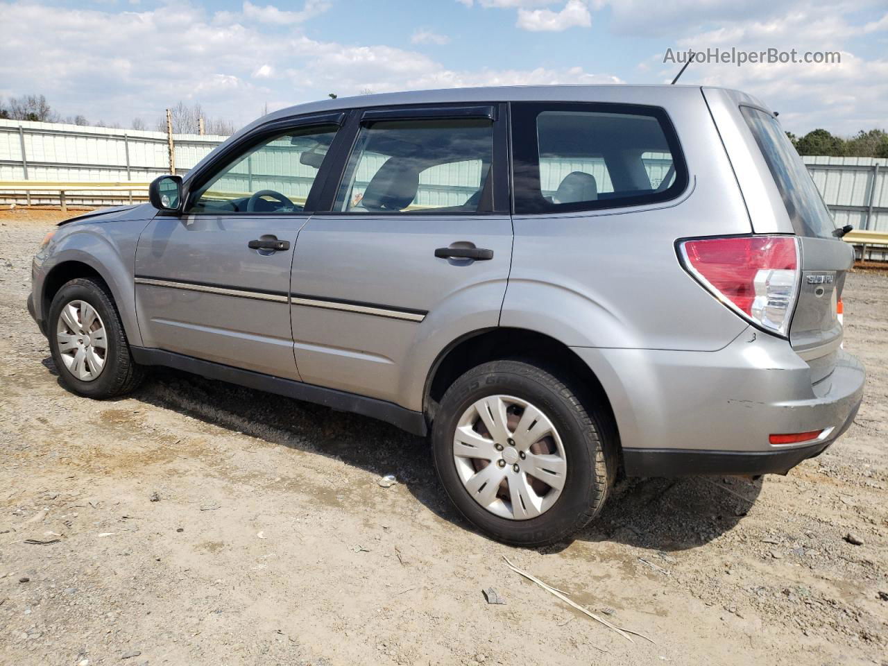 2009 Subaru Forester 2.5x Silver vin: JF2SH61659H703035