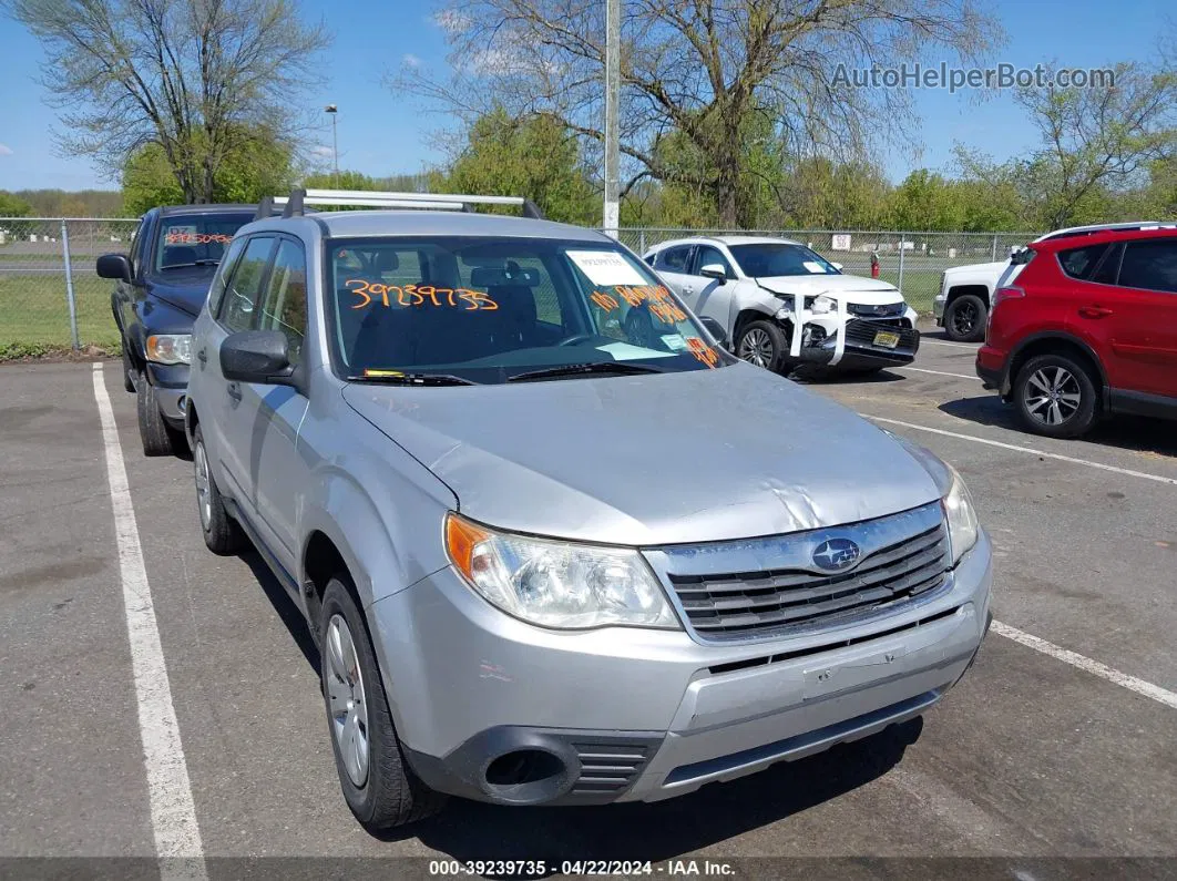 2009 Subaru Forester 2.5x Silver vin: JF2SH61689G778656