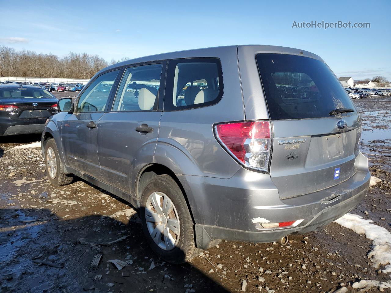 2009 Subaru Forester 2.5x Silver vin: JF2SH61699H717875