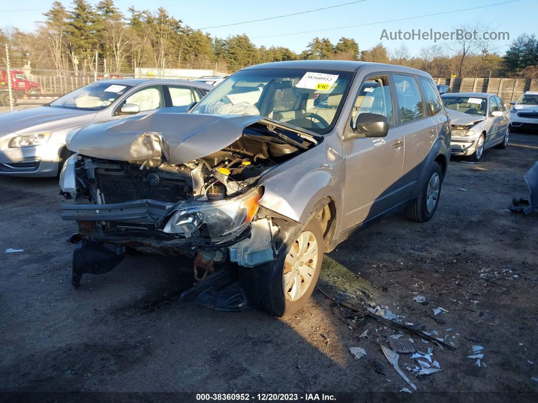 2009 Subaru Forester 2.5x Silver vin: JF2SH616X9H721210