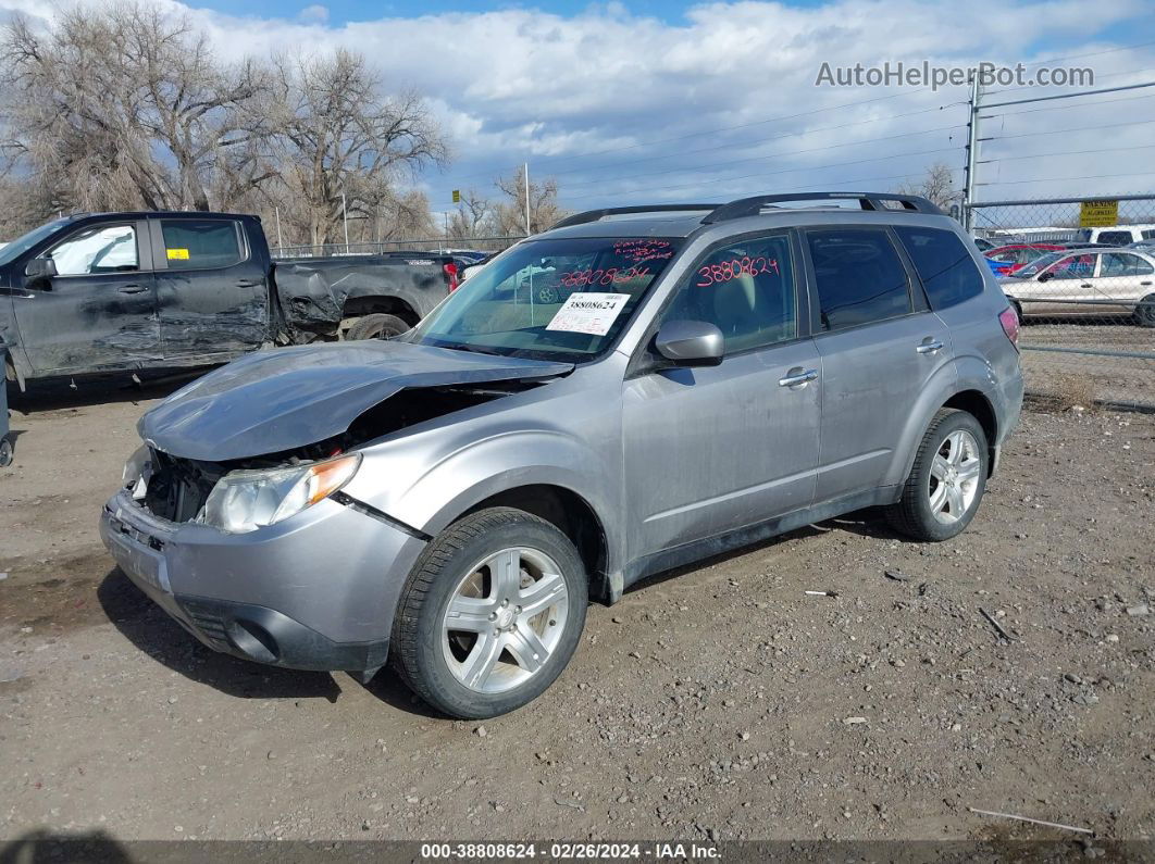 2009 Subaru Forester 2.5x Silver vin: JF2SH63609H754505