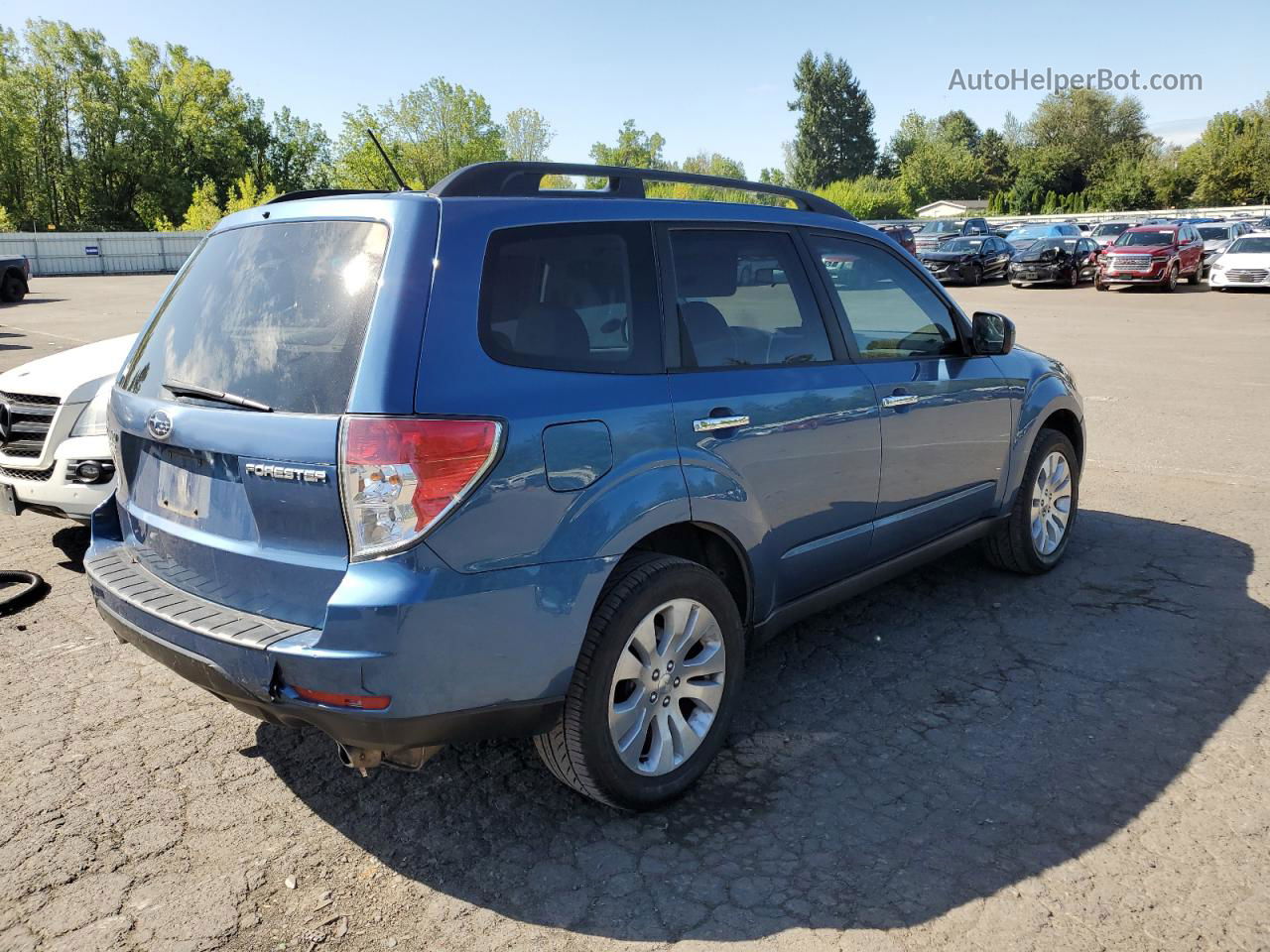 2009 Subaru Forester 2.5x Premium Blue vin: JF2SH63619H785598