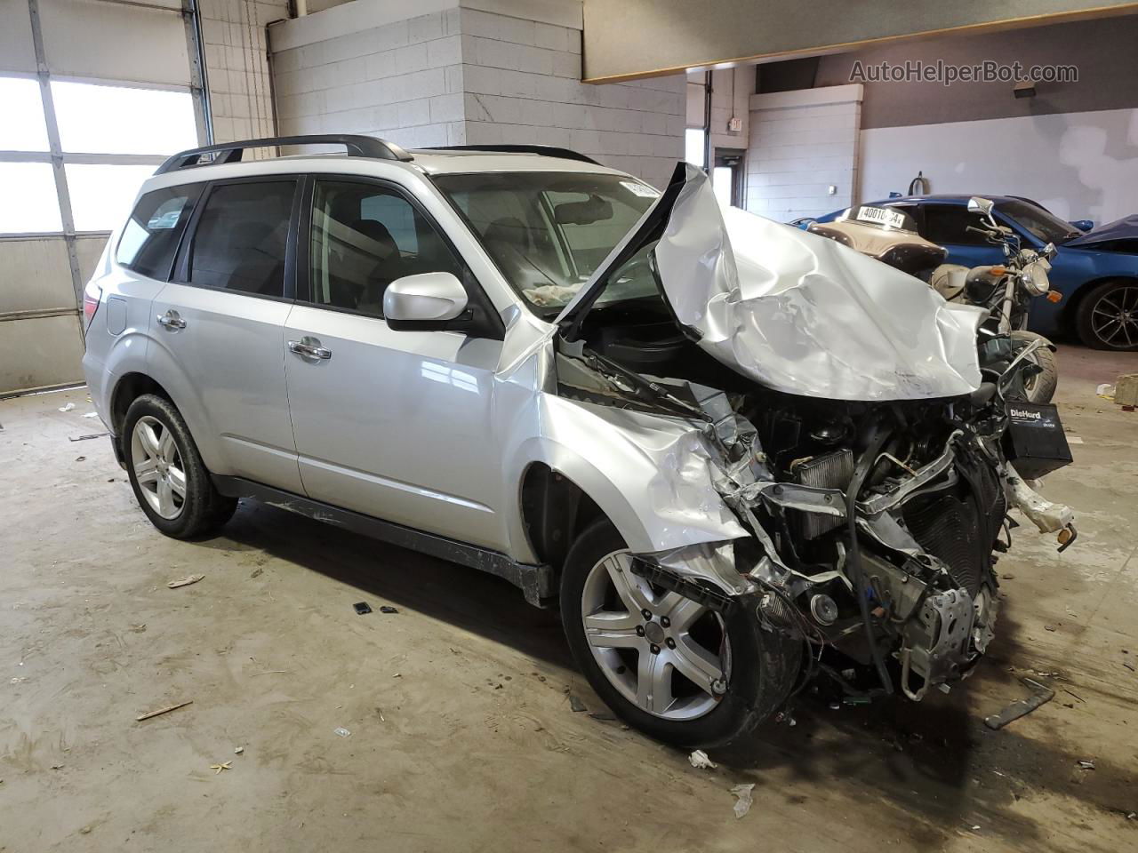 2009 Subaru Forester 2.5x Premium Silver vin: JF2SH63629G707370