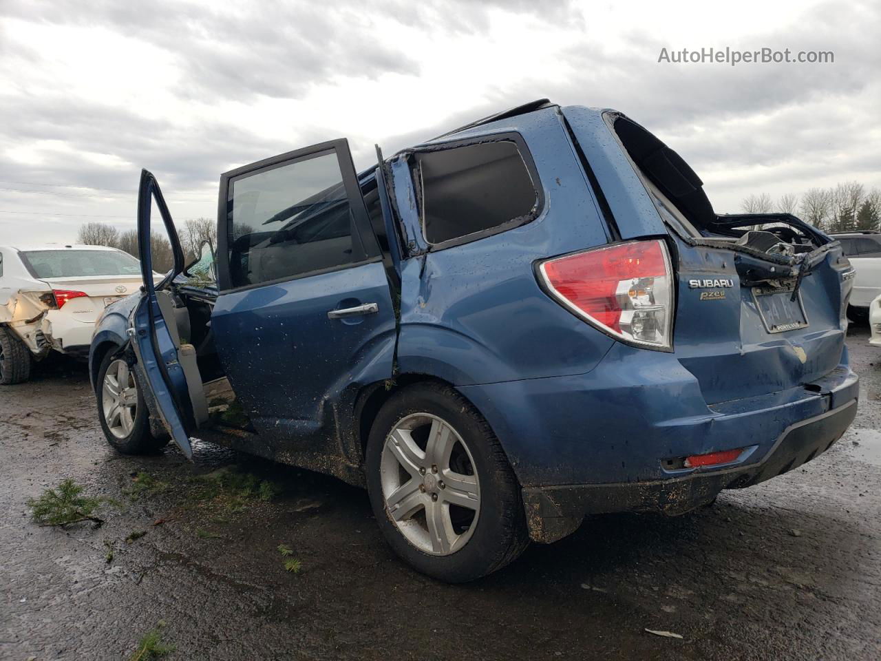 2009 Subaru Forester 2.5x Premium Blue vin: JF2SH63639G785012