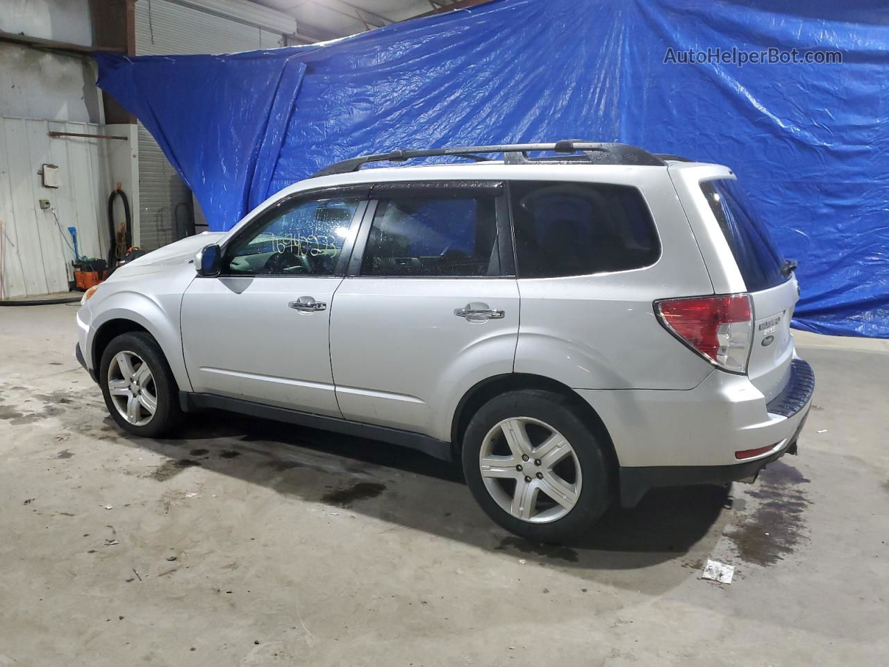 2009 Subaru Forester 2.5x Premium Silver vin: JF2SH63639H791502