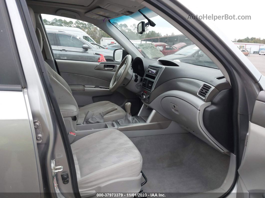 2009 Subaru Forester 2.5x Серебряный vin: JF2SH63659G744588