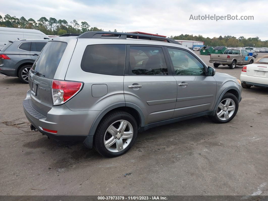 2009 Subaru Forester 2.5x Silver vin: JF2SH63659G744588