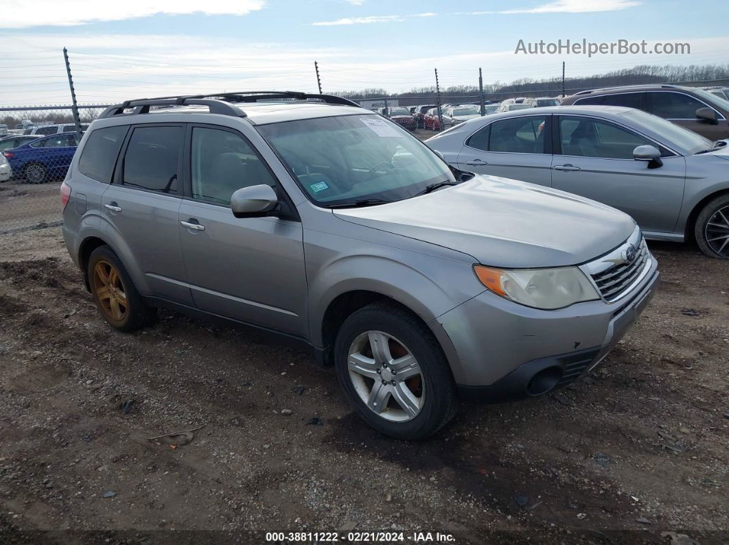 2009 Subaru Forester 2.5x Silver vin: JF2SH63659H727607