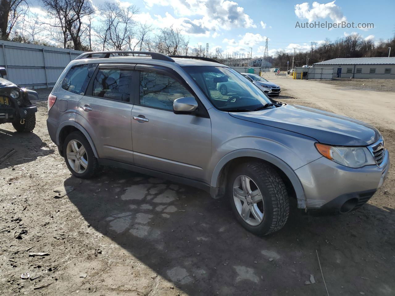 2009 Subaru Forester 2.5x Premium Silver vin: JF2SH63679H723381