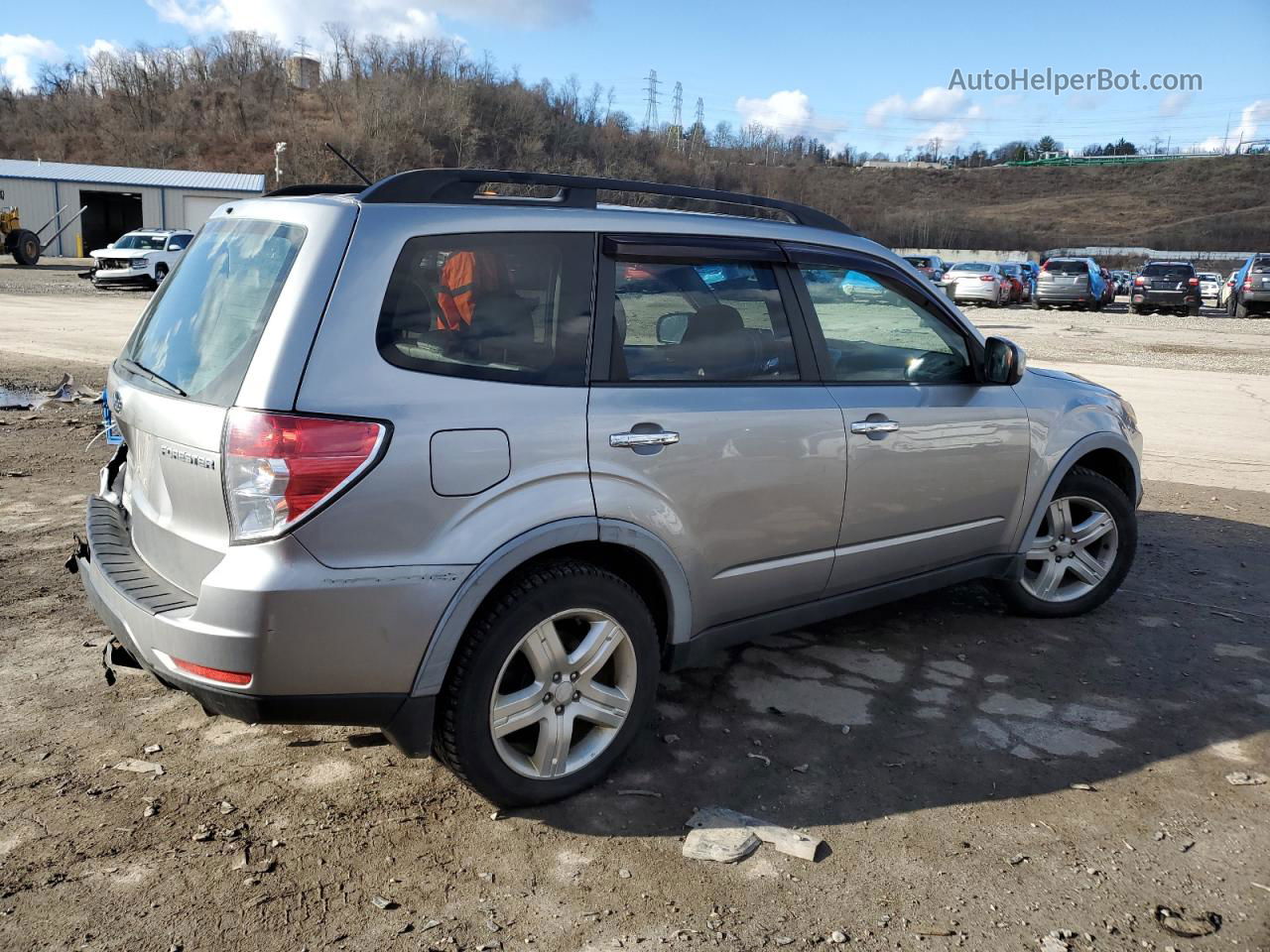 2009 Subaru Forester 2.5x Premium Silver vin: JF2SH63679H723381