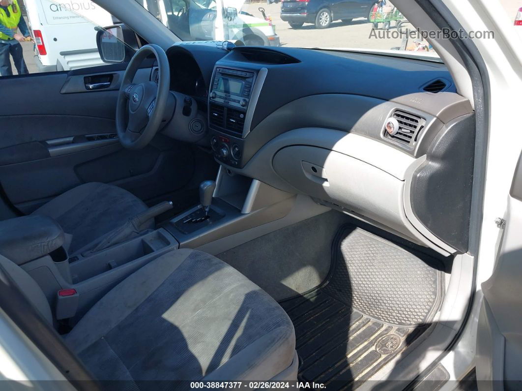 2009 Subaru Forester 2.5x Белый vin: JF2SH63689H729996