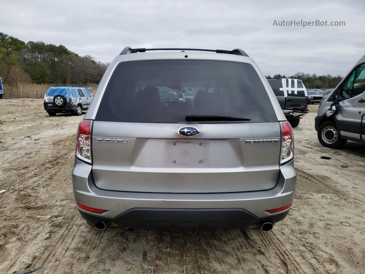 2009 Subaru Forester 2.5x Premium Silver vin: JF2SH63689H751514