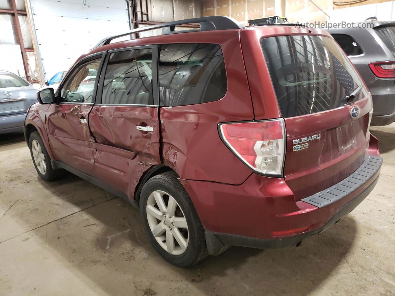 2009 Subaru Forester 2.5x Premium Red vin: JF2SH636X9H752521