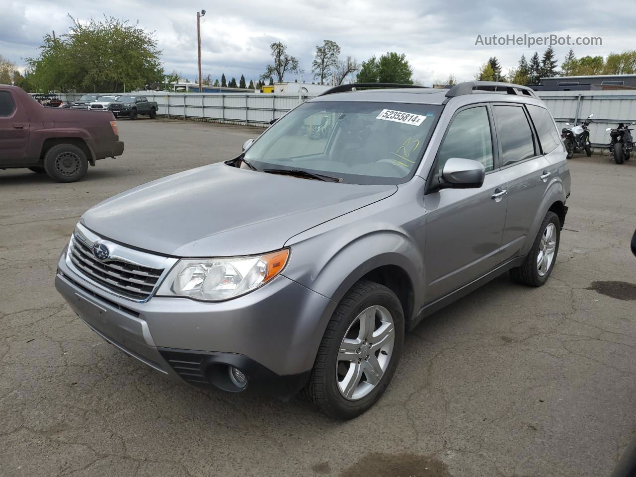 2009 Subaru Forester 2.5x Limited Silver vin: JF2SH64689H765525
