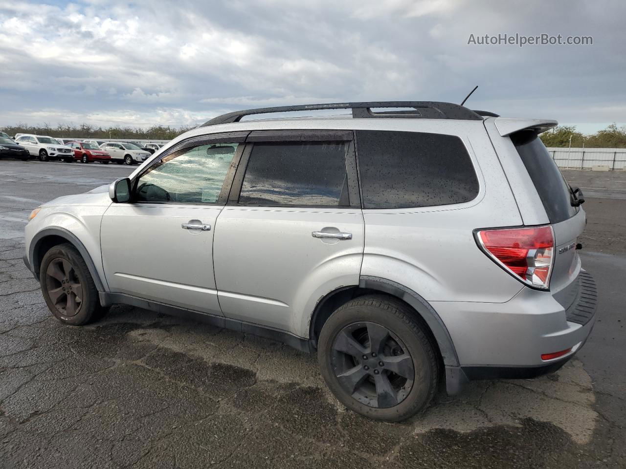 2009 Subaru Forester 2.5xt Silver vin: JF2SH65699H713898