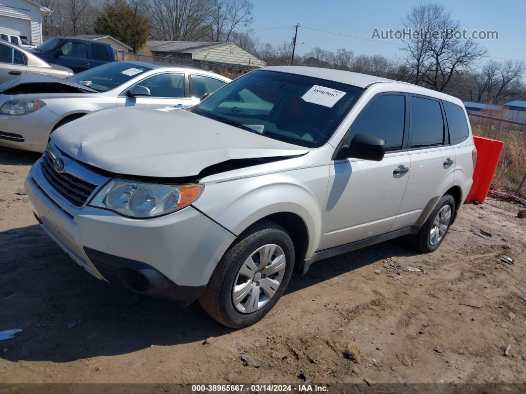 2010 Subaru Forester 2.5x White vin: JF2SH6AC6AH729878