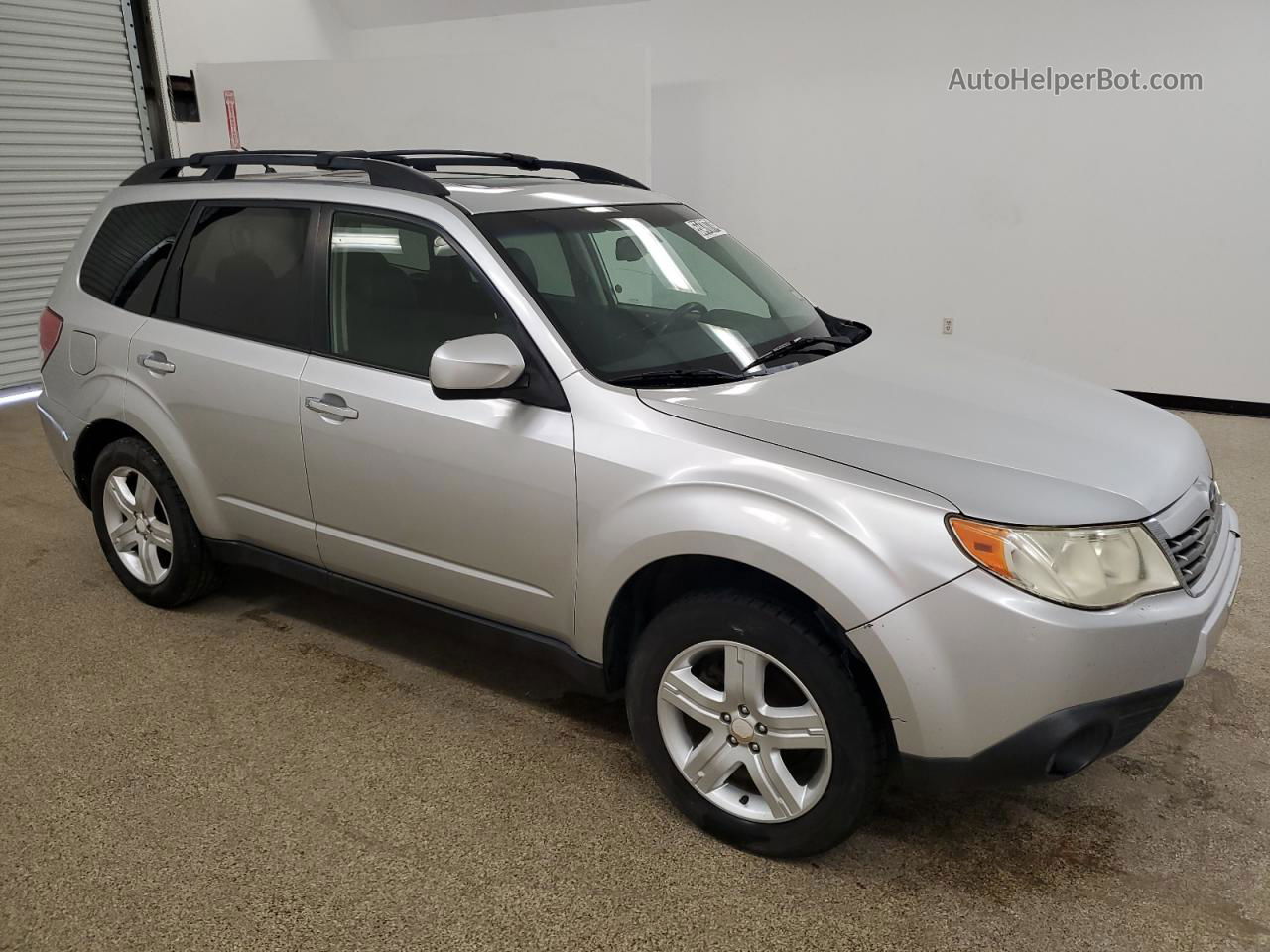 2010 Subaru Forester 2.5x Limited Silver vin: JF2SH6DC7AH728511