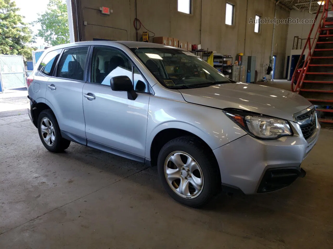 2018 Subaru Forester 2.5i Silver vin: JF2SJAAC2JG443314