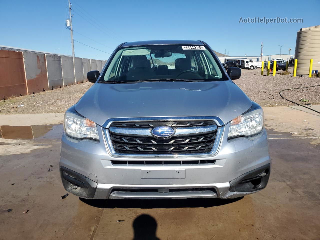 2018 Subaru Forester 2.5i Silver vin: JF2SJAAC3JH525322