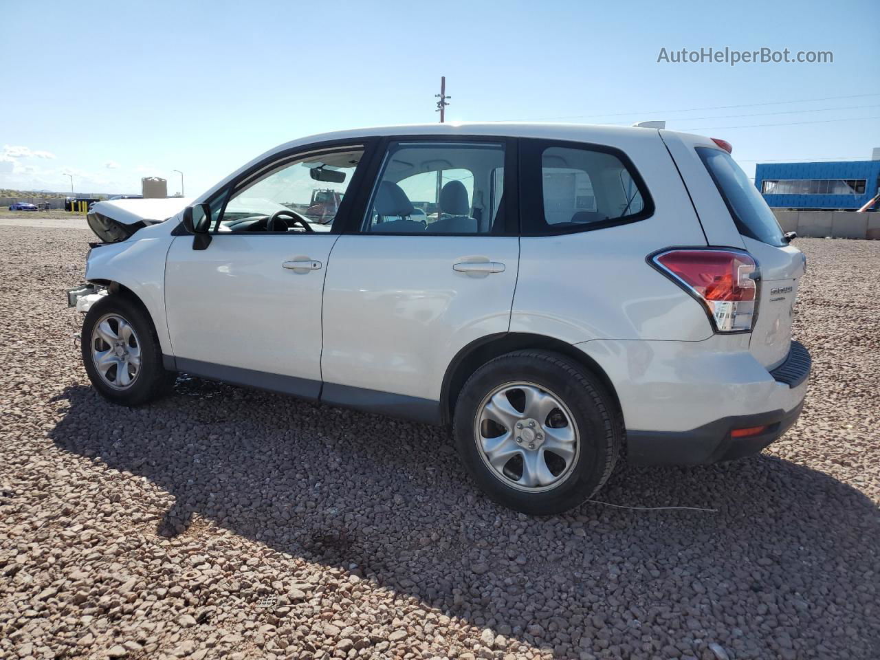 2018 Subaru Forester 2.5i White vin: JF2SJAAC9JH452652