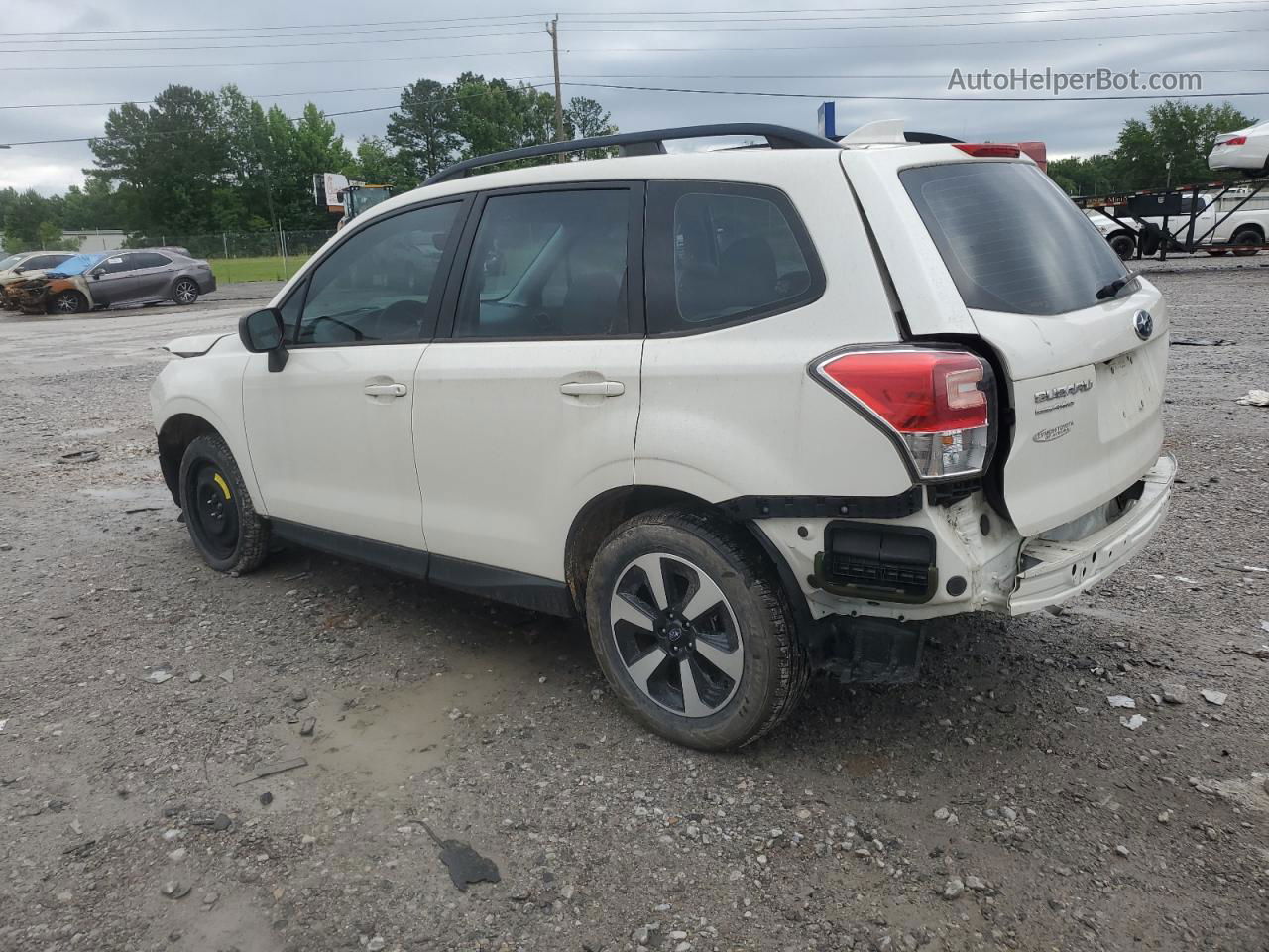 2018 Subaru Forester 2.5i White vin: JF2SJABC0JH404892