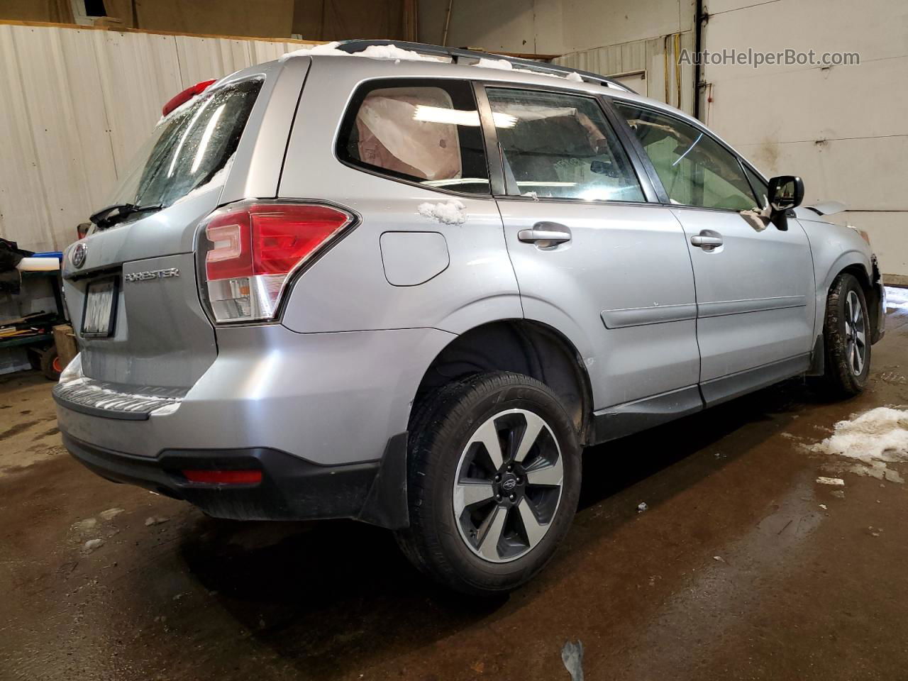 2018 Subaru Forester 2.5i Silver vin: JF2SJABC3JH563776