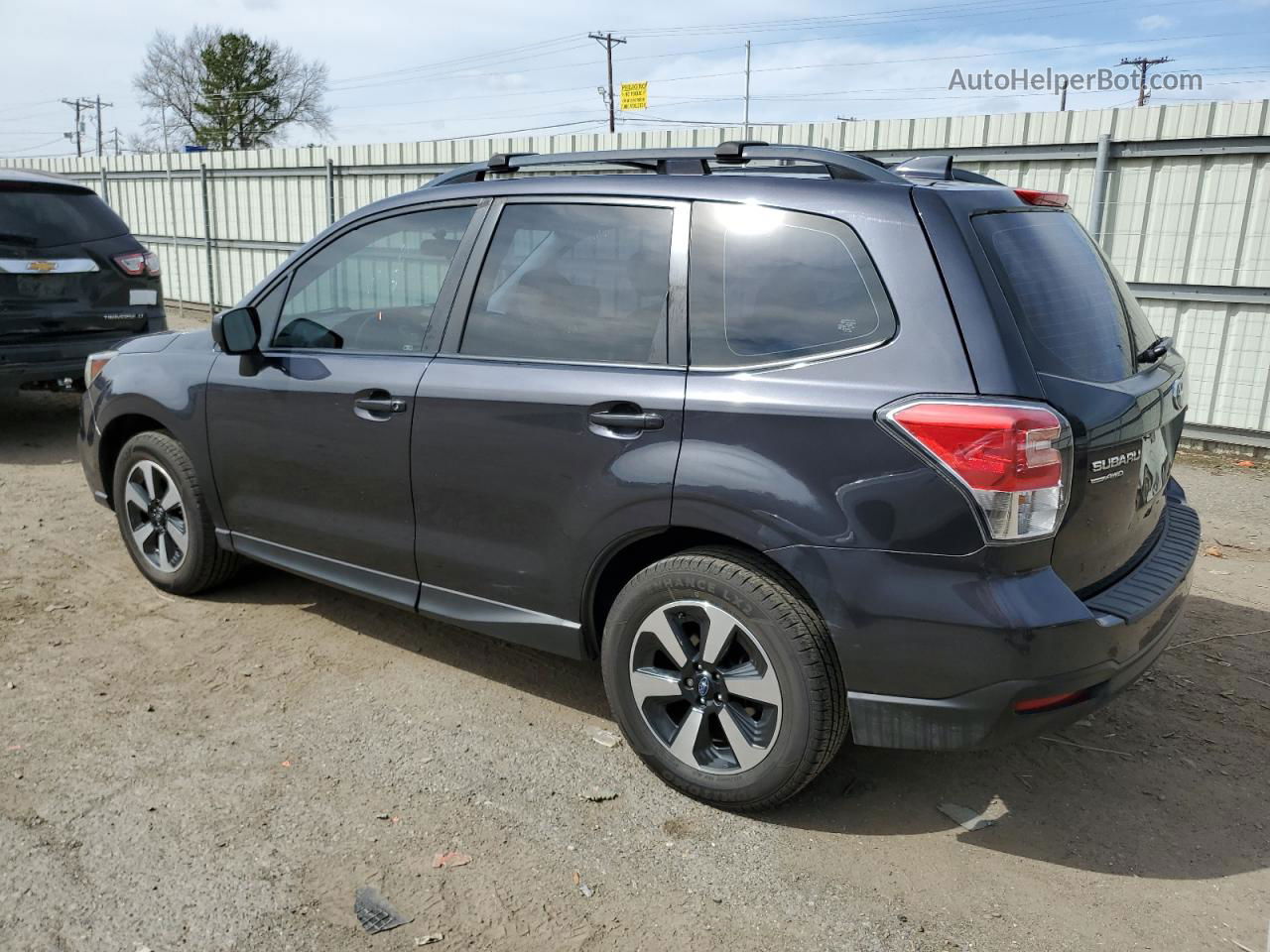 2018 Subaru Forester 2.5i Gray vin: JF2SJABC4JH522556