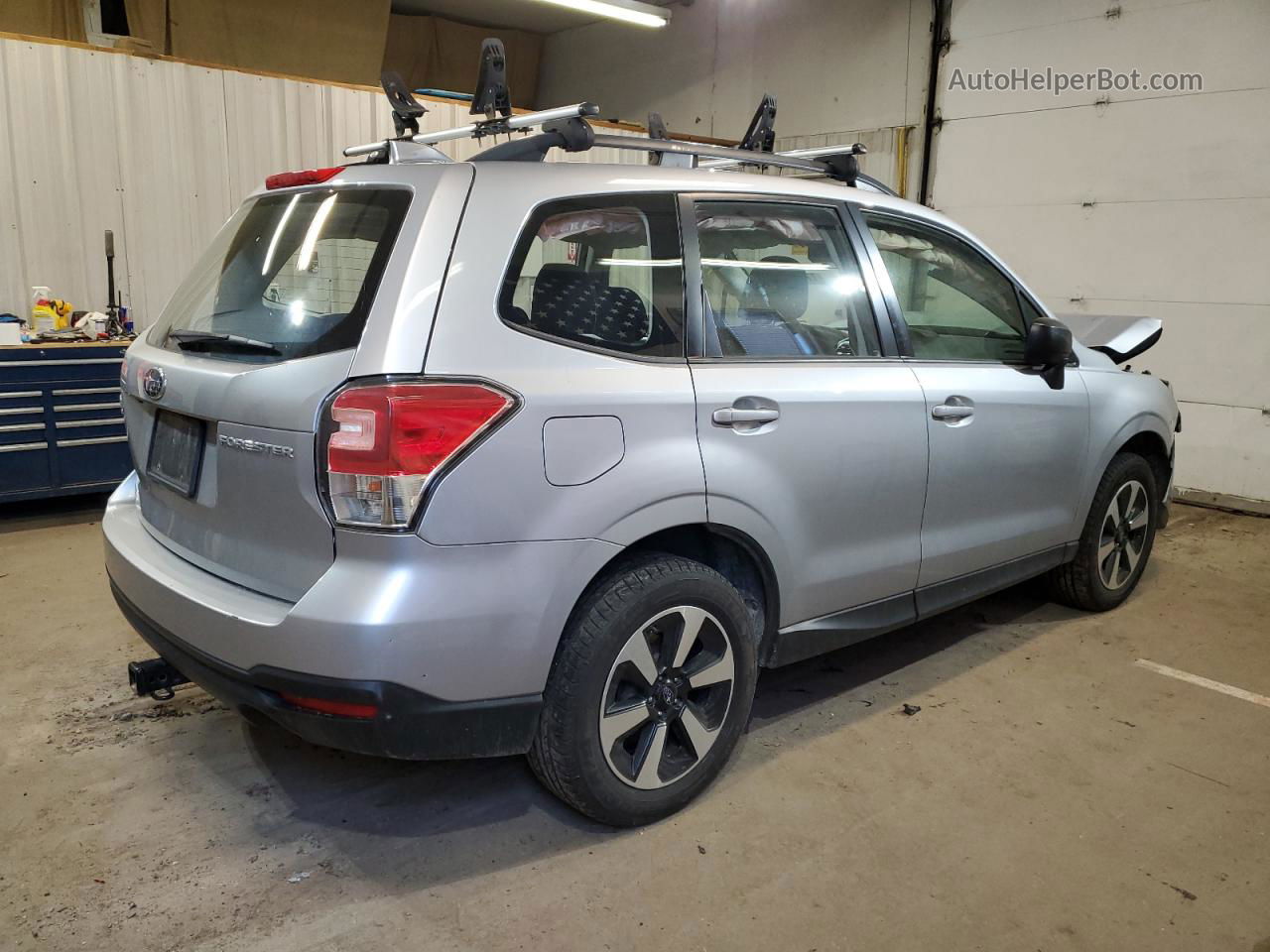 2018 Subaru Forester 2.5i Silver vin: JF2SJABC4JH562877