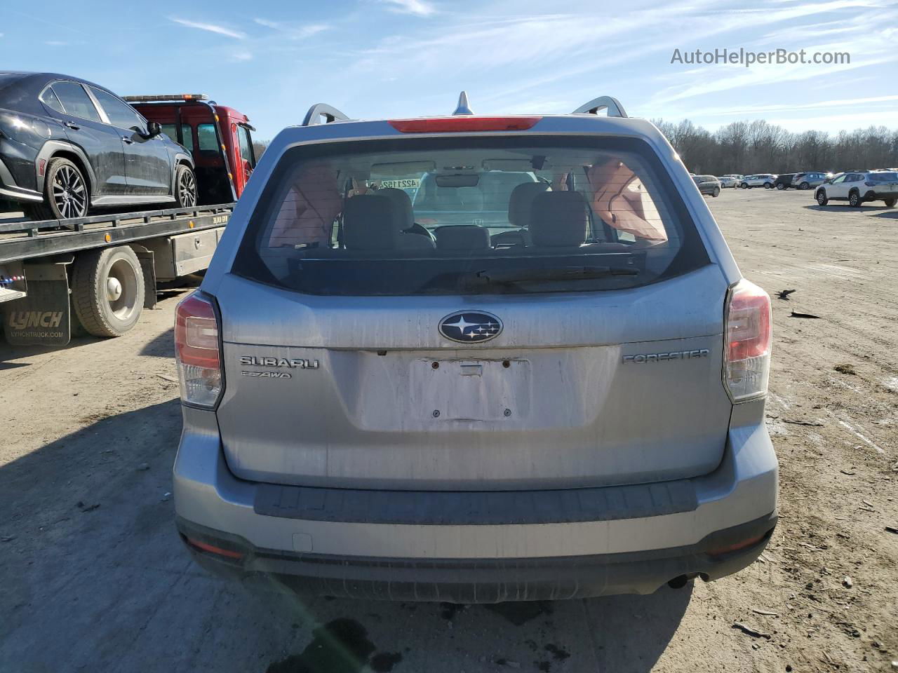 2018 Subaru Forester 2.5i Silver vin: JF2SJABC4JH571899