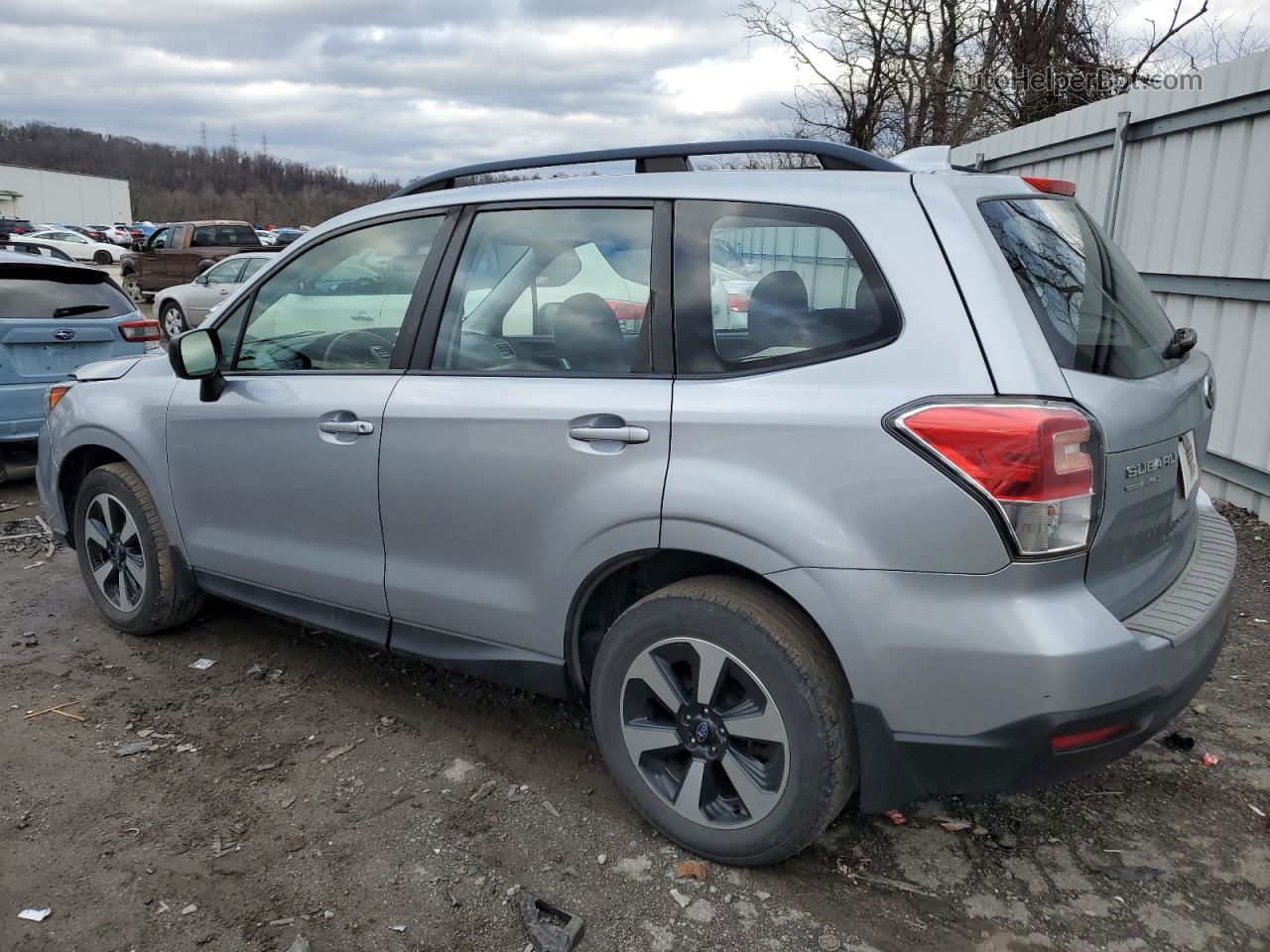 2018 Subaru Forester 2.5i Серебряный vin: JF2SJABC6JH461937